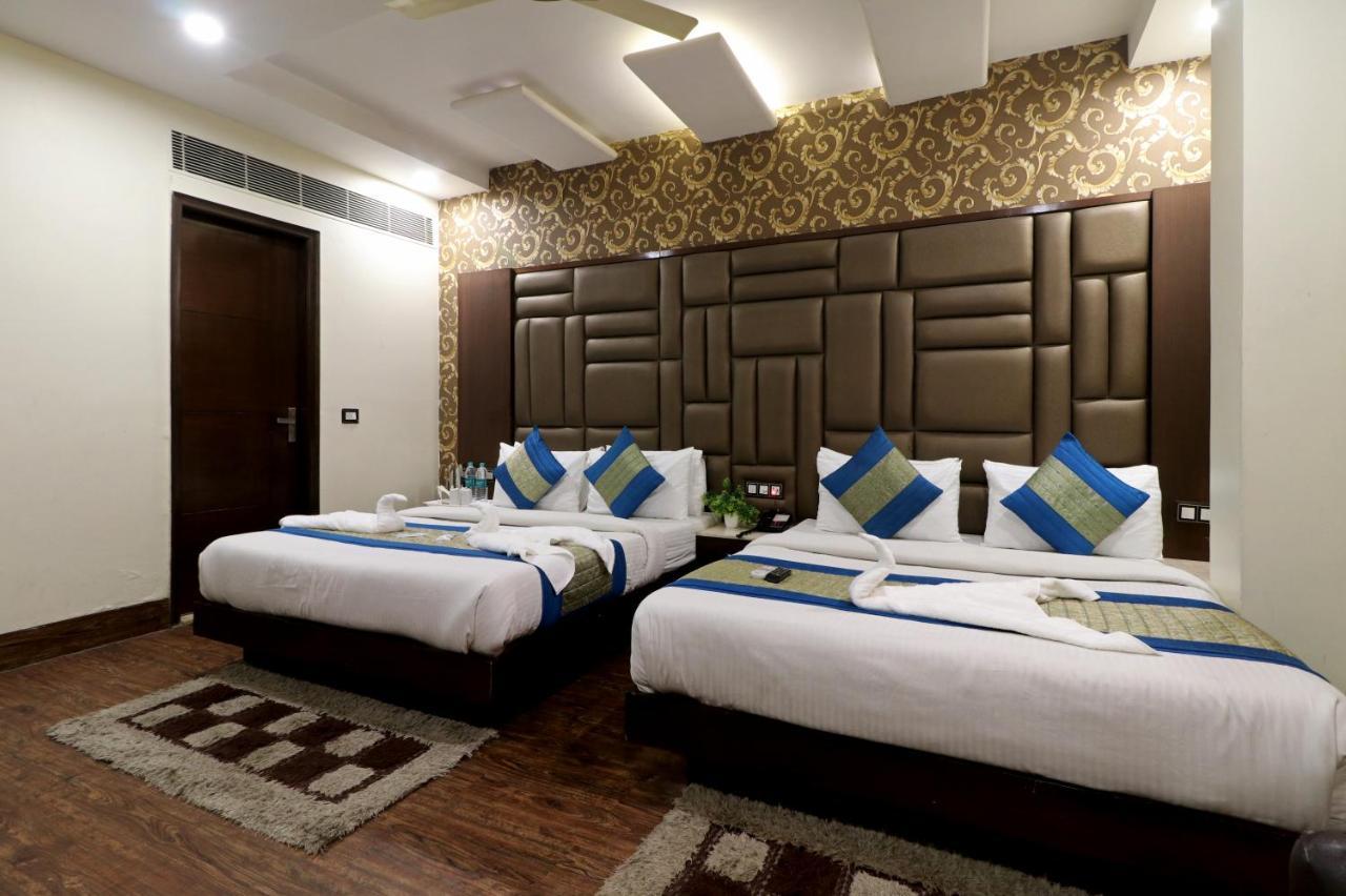 Hotel Mannat International By Mannat Yeni Delhi Dış mekan fotoğraf
