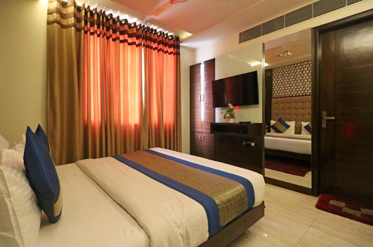 Hotel Mannat International By Mannat Yeni Delhi Dış mekan fotoğraf