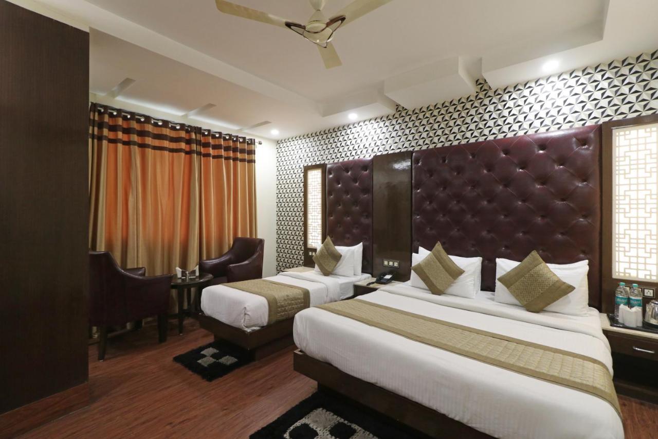 Hotel Mannat International By Mannat Yeni Delhi Dış mekan fotoğraf