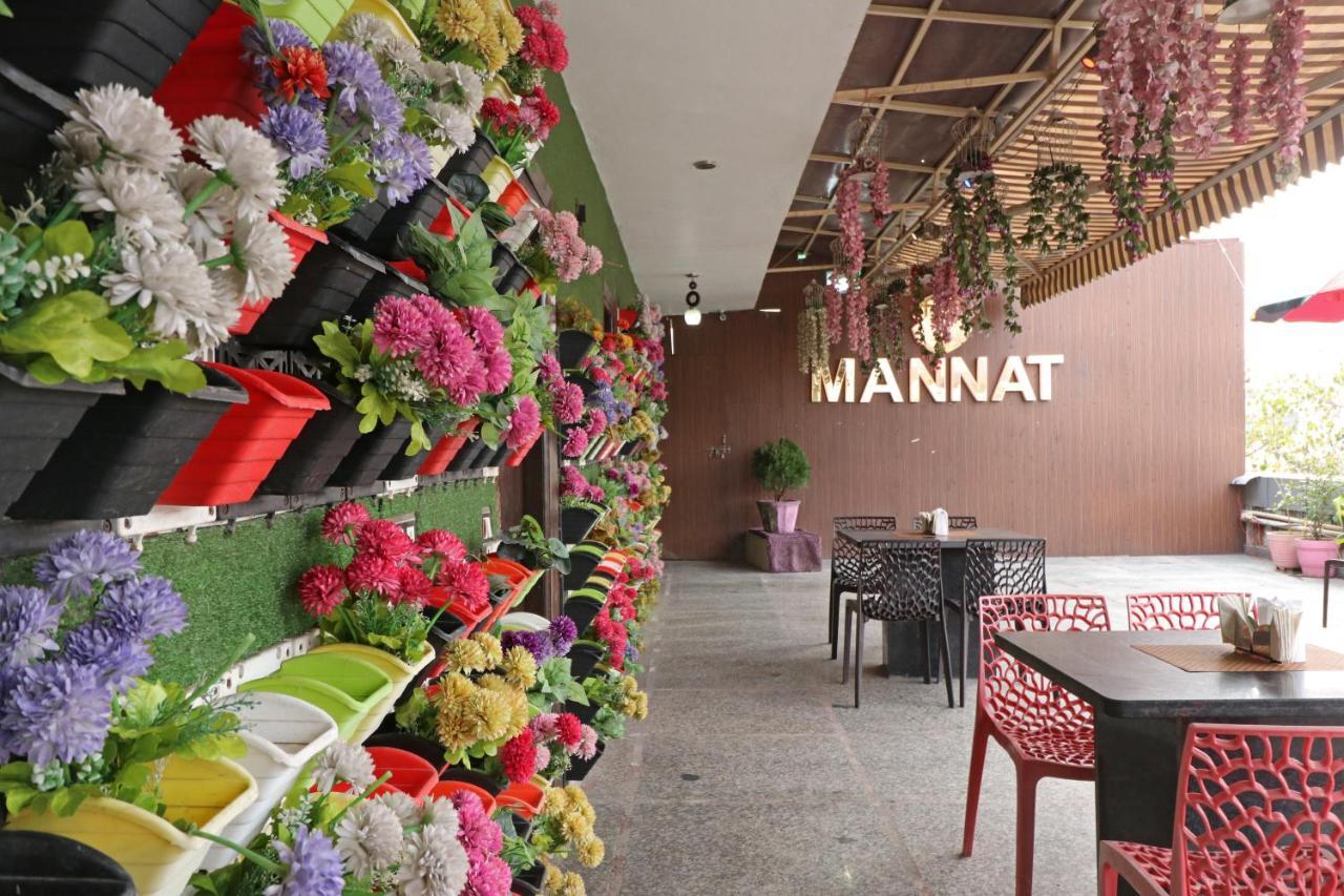 Hotel Mannat International By Mannat Yeni Delhi Dış mekan fotoğraf